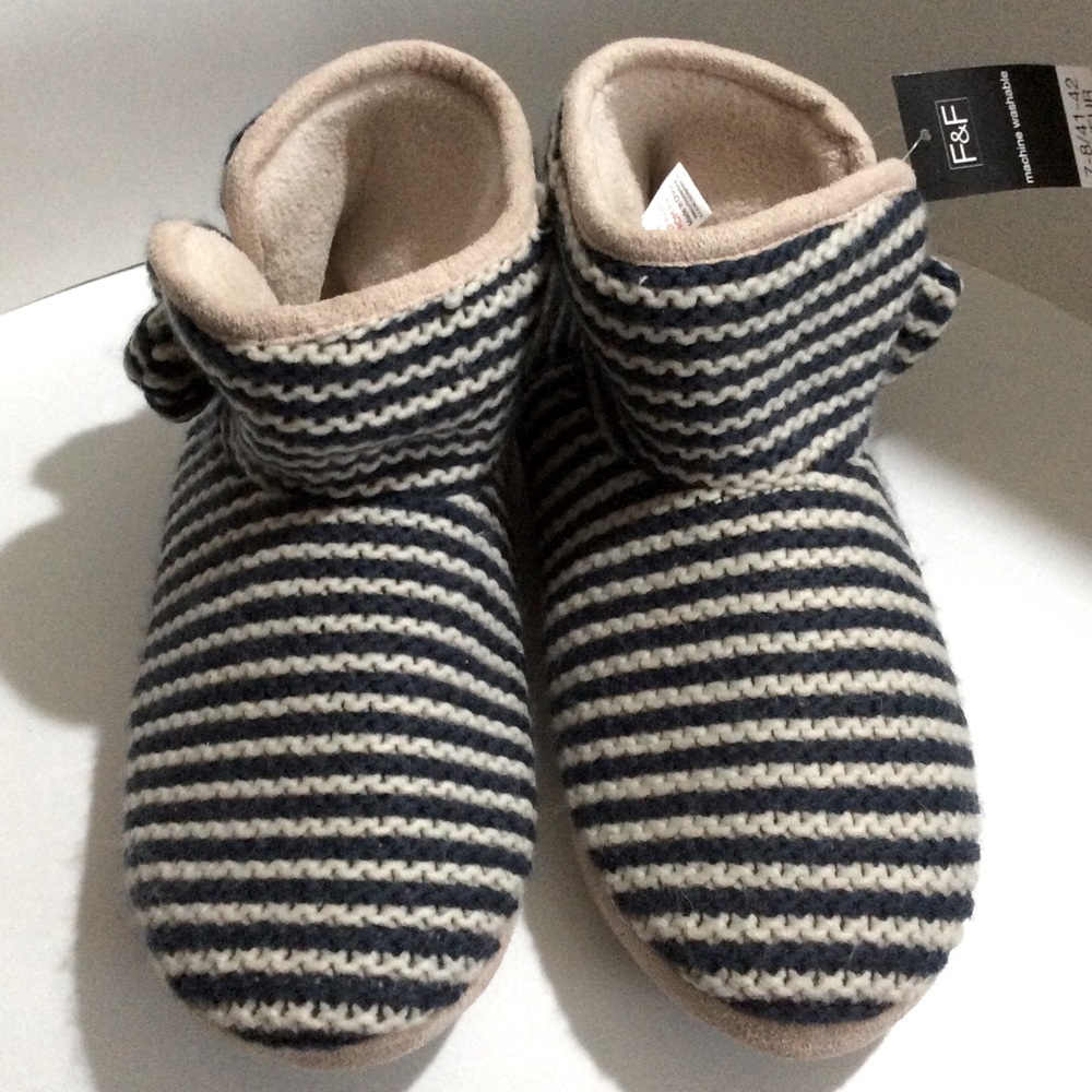 NWT F & F knitted house shoes slippers